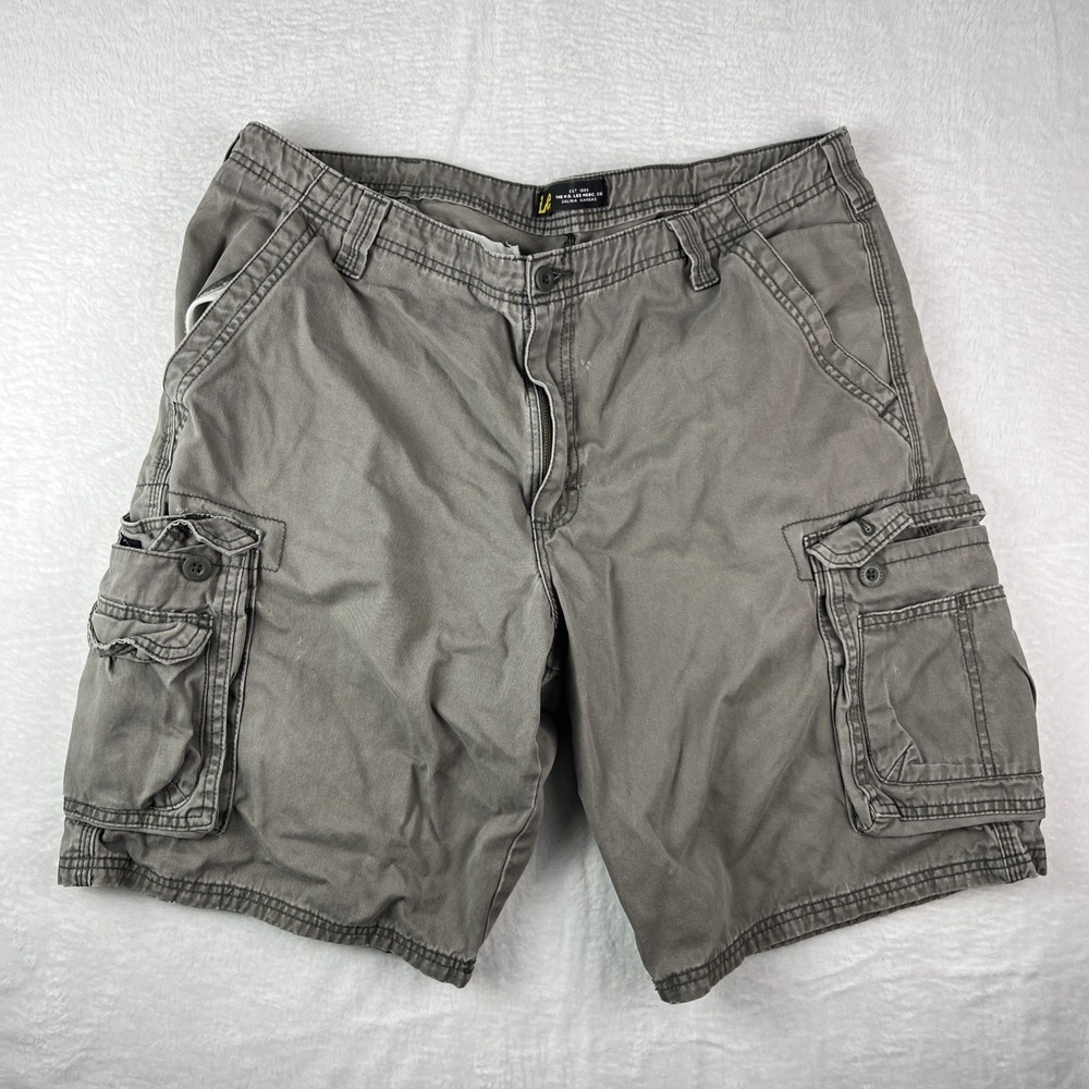 Lee Cargo Shorts Mens 33 Olive Green Cotton Flat Front Hiking Camping Outdoor